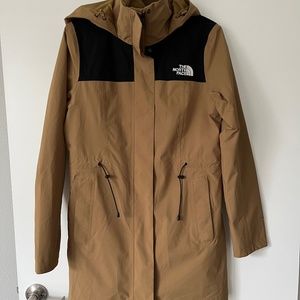 The North face raincoat with hoodie